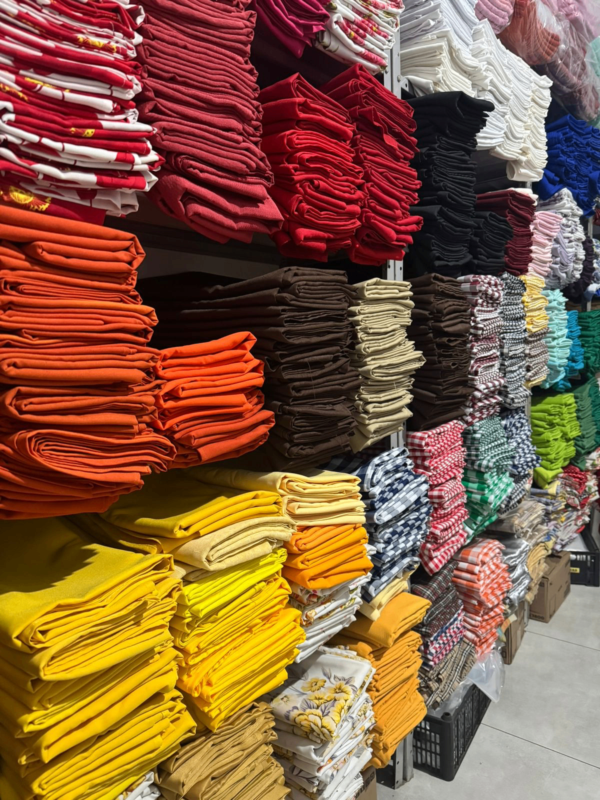 Toalhas de mesa coloridas para locação